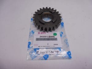 24320-18002 Gear 2e 24T Suz.T250-350/GT250-350-380 as new