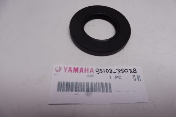 93102-35038 Seal front sprocket Yam.TR2 350cc 1968 till 1971 new