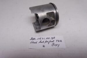 240-11631-00-98 Piston (Copy) with ring Yam.TD2 250cc racing used (we have modify the bottom side) see picture