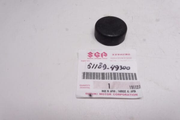 Suzuki - 51189-49300_1 - RG500 rubber cap on frontfork tube