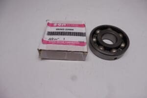 Suzuki - 09262-22004 - RG500 - Transmission