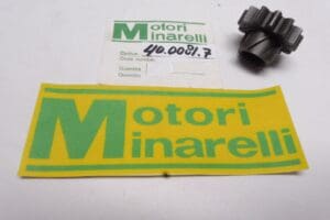 40.0081.7 Kickstart gear (R.H.) Minarelli V1-G1 (variante generali) Z=13 c/vite elicoidale >not same as 40.510.7 <