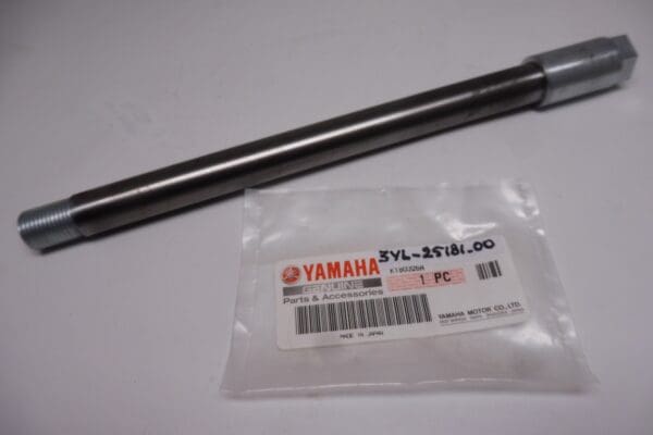 3YL-25181-00 Shaft frontwheel new Yamaha TZ250 '91 and poss.later new