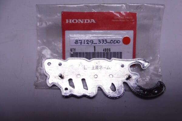 Honda - 87129-333-000_1 - CB350 - emblem L/H.Frame Cover