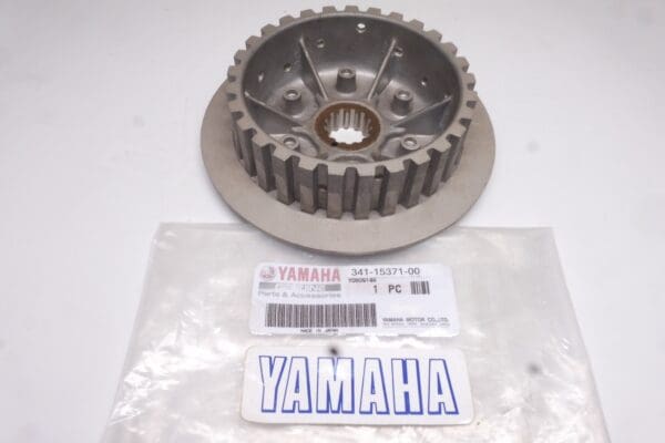 341-15371-00 Clutch boss assy Yamaha TX750 -XS650 1973 and later NEW