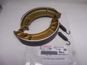 168-25130-00 / 152-25130-00 / 3HT-W2535-00  Brake shoeset compl.front Yamaha TA125 racing/YDS-7/XS250 new copy