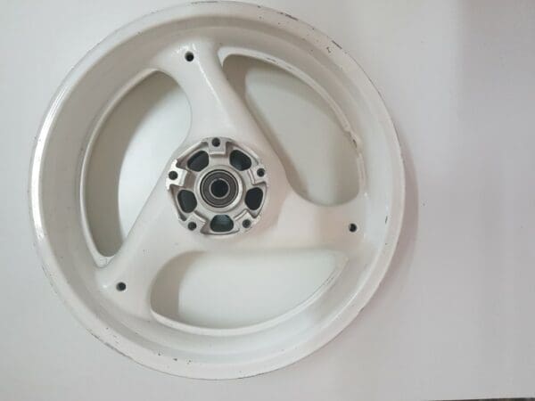 Suzuki - 64111-17C00-28W_1 - GSX750 - Rear Wheel