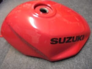 Suzuki - 44100-21E01-3AX_1 - GSX600/RF900 - Fuel Tank