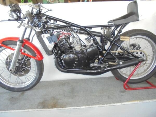 TZ250C road racing bike